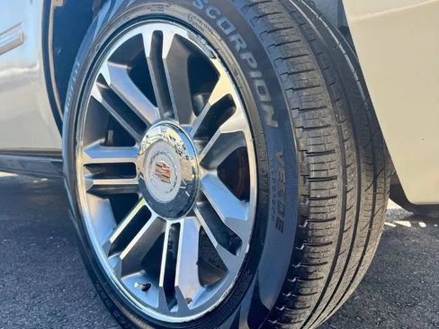 Used 2013 Cadillac Escalade Premium AWD/4WD image 4