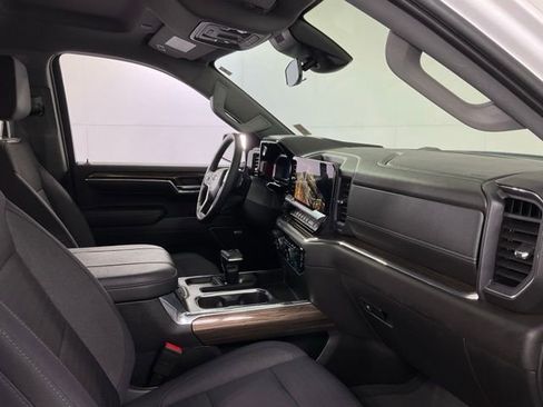 Used 2023 Chevrolet Silverado 1500 RST w/ Redline Edition AWD/4WD image 32