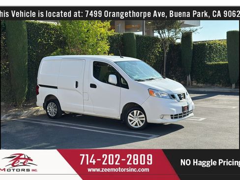 Used 2017 Nissan NV200 SV w/ Technology Package FWD image 2