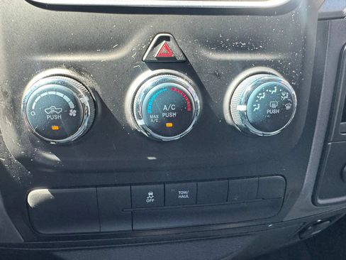 Used 2017 RAM 1500 Express w/ Express Value Package RWD image 31