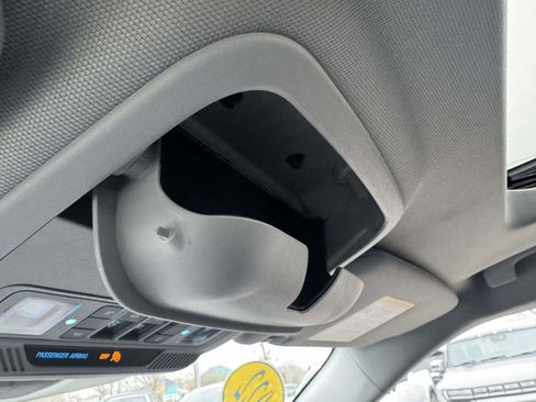 Used 2022 Ford Explorer XLT w/ Equipment Group 202A image 35