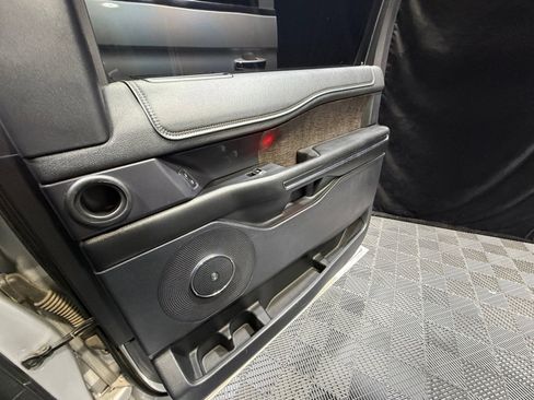 Used 2019 Ford Expedition Max Limited image 16