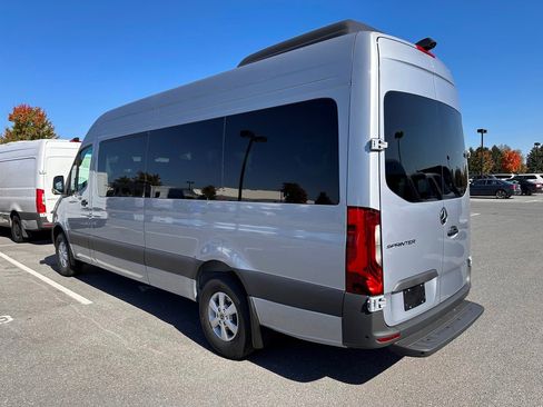 Used 2025 Mercedes-Benz Sprinter 2500 image 6