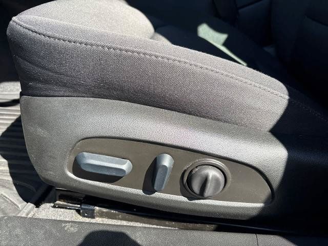 Used 2023 Chevrolet Malibu LT FWD image 19