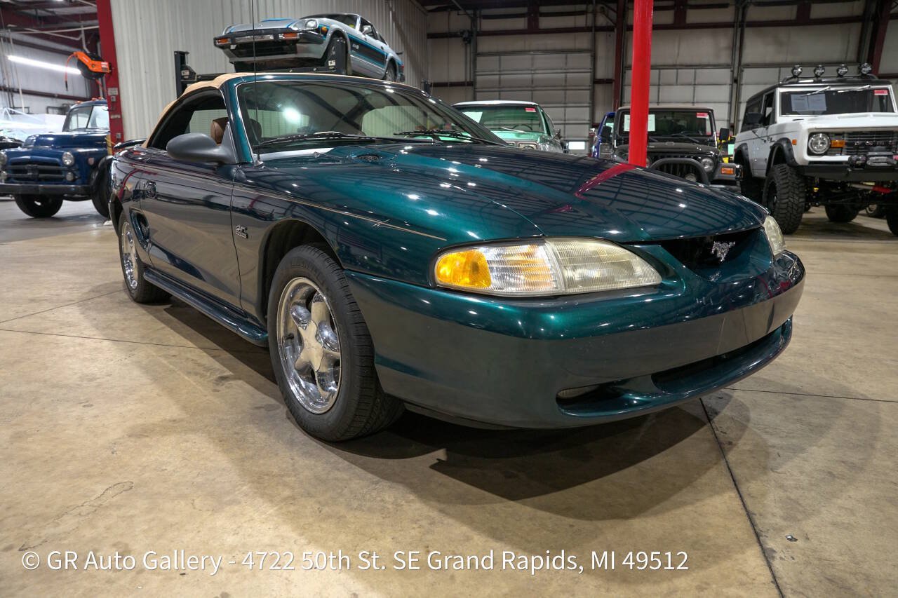 Used 1994 Ford Mustang GT RWD image 26