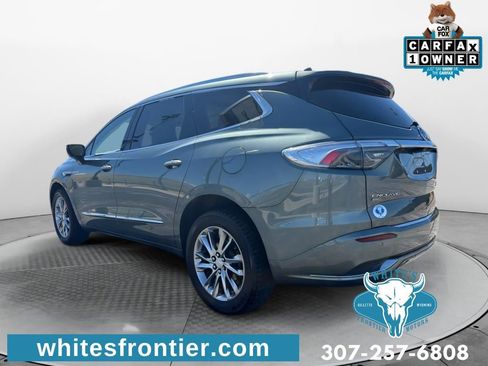 Used 2022 Buick Enclave Avenir w/ Avenir Technology Package AWD/4WD image 3