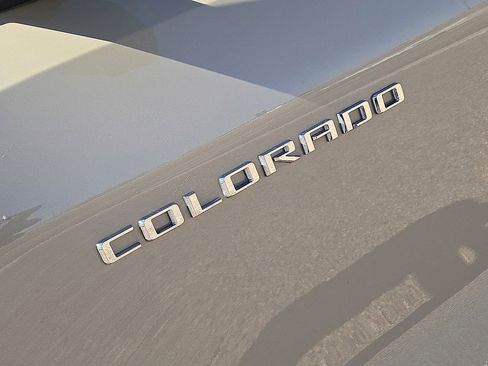 Used 2024 Chevrolet Colorado ZR2 w/ Technology Package image 11