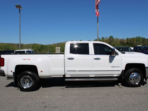 Used 2017 Chevrolet Silverado 3500 LTZ w/ Duramax Plus Package image 5