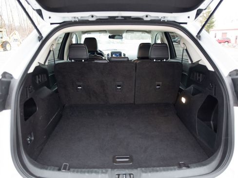 Used 2024 Ford Edge SEL image 25