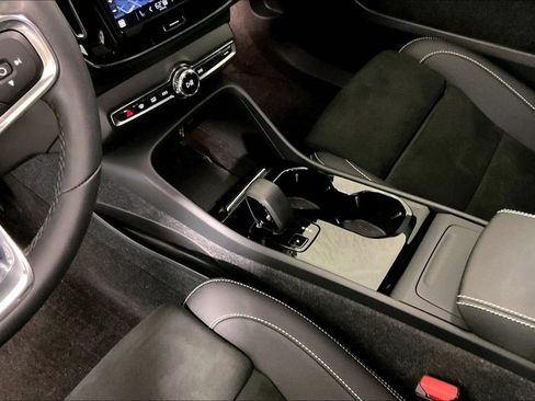 Used 2023 Volvo XC40 Recharge Plus AWD/4WD image 17
