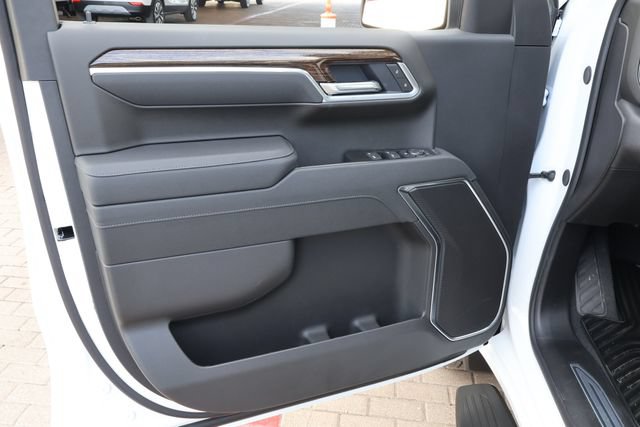 New 2026 GMC Sierra 1500 SLE w/ Max Trailering Package AWD/4WD image 9