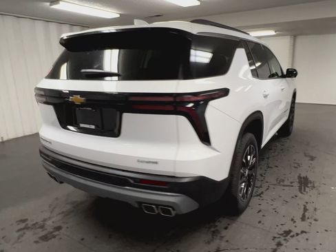 New 2026 Chevrolet Traverse LT w/ Sun and Wheel Package FWD image 44