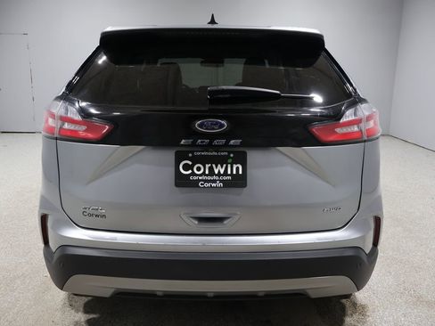 Used 2024 Ford Edge SEL image 3