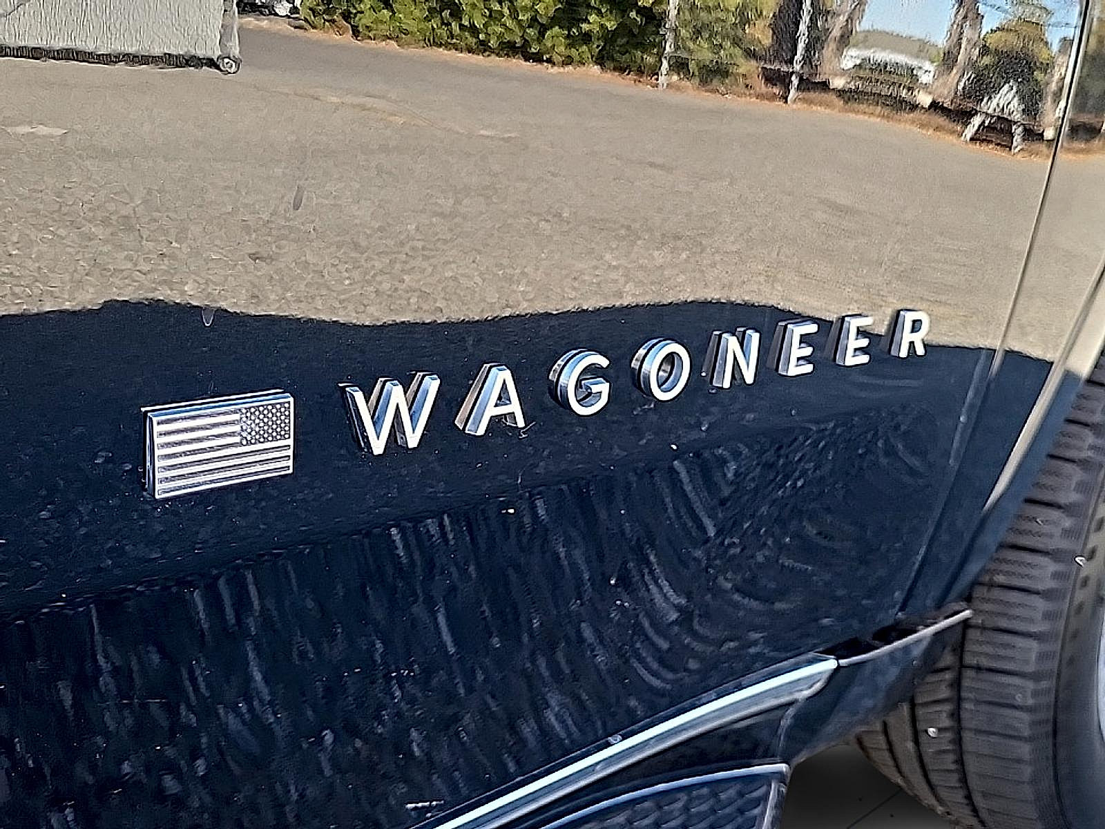Used 2024 Jeep Wagoneer L Series II w/ Flexible Seating Group AWD/4WD image 32