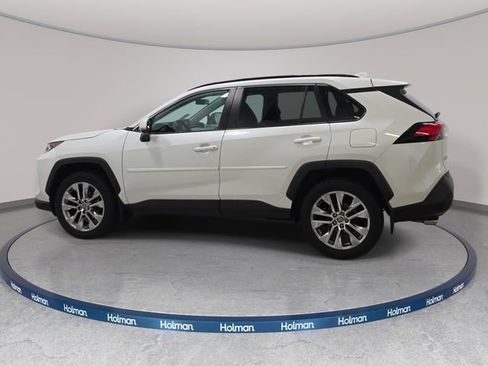 Certified 2021 Toyota RAV4 XLE Premium AWD/4WD image 8