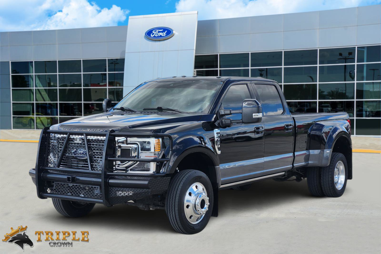 Used 2022 Ford F450 Lariat w/ Lariat Ultimate Package AWD/4WD image 2