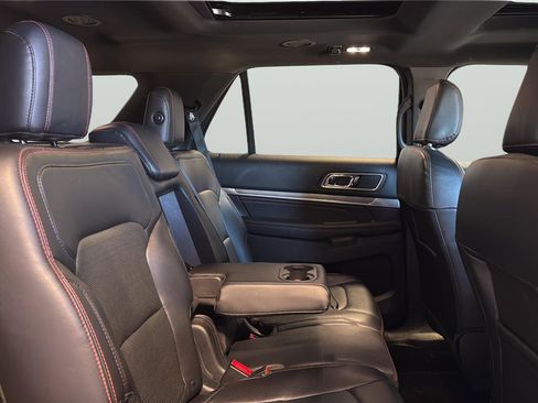 Used 2019 Ford Explorer Sport w/ Equipment Group 401A AWD/4WD image 16