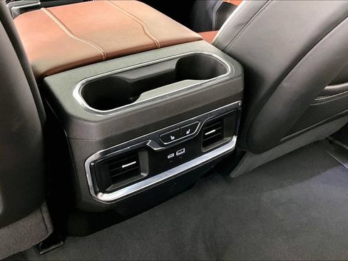 Certified 2025 GMC Sierra 1500 Denali Ultimate AWD/4WD image 10