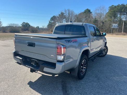 Used 2020 Toyota Tacoma TRD Sport image 8