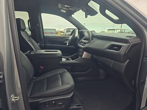 Used 2023 Chevrolet Tahoe LT w/ Luxury Package image 27