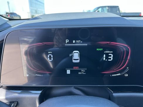 Used 2023 Kia Niro EX Touring FWD image 12