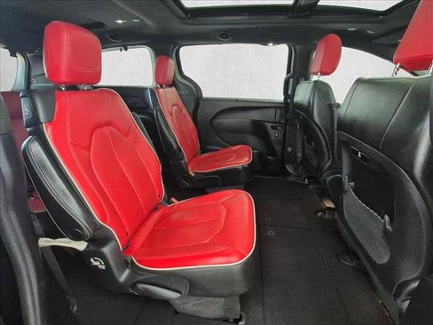 Used 2020 Chrysler Pacifica Limited w/ Quick Order Package 27H Red S FWD image 24