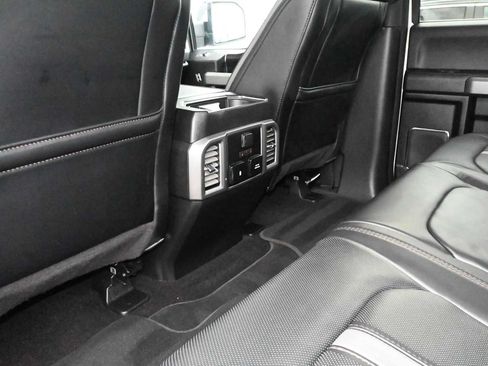 Used 2018 Ford F150 Platinum w/ Equipment Group 701A Luxury AWD/4WD image 15