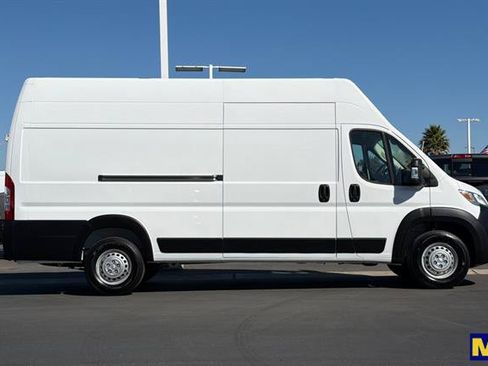Used 2025 RAM ProMaster 3500 FWD image 3