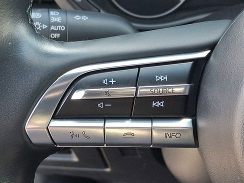 Used 2021 MAZDA MAZDA3 s image 22