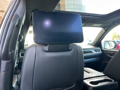 Used 2024 GMC Yukon XL Denali w/ Max Trailering Package RWD image 16