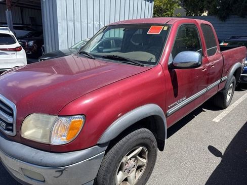 Used 2000 Toyota Tundra SR5 image 2