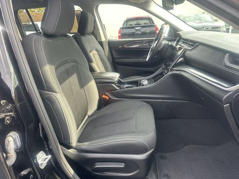 Used 2021 Jeep Grand Cherokee L Laredo w/ Luxury Tech Group I image 22