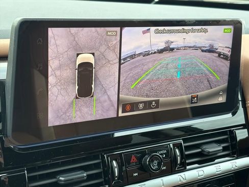 New 2026 Nissan Pathfinder Platinum image 6