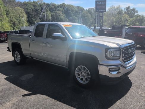 Used 2019 GMC Sierra 1500 SLE w/ SLE Value Package AWD/4WD image 9