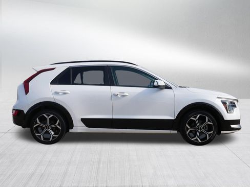 Certified 2023 Kia Niro EX Touring image 8