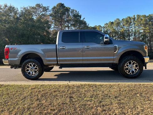 Used 2022 Ford F250 XLT w/ XLT Premium Package image 4