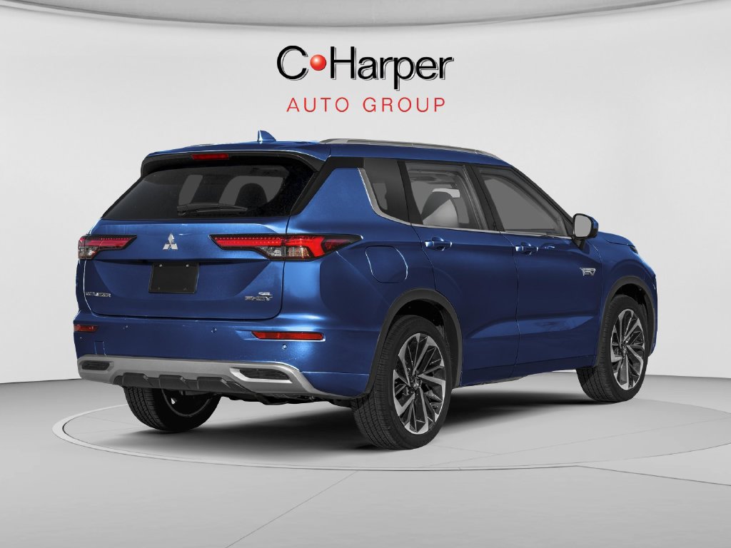 Used 2025 Mitsubishi Outlander 4WD Plug-In Hybrid image 2