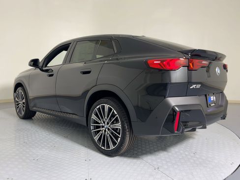Used 2026 BMW X2 xDrive28i w/ Technology Package image 3