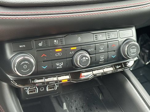 Used 2026 Dodge Durango GT AWD/4WD image 19