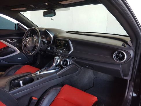 Used 2016 Chevrolet Camaro SS RWD image 11