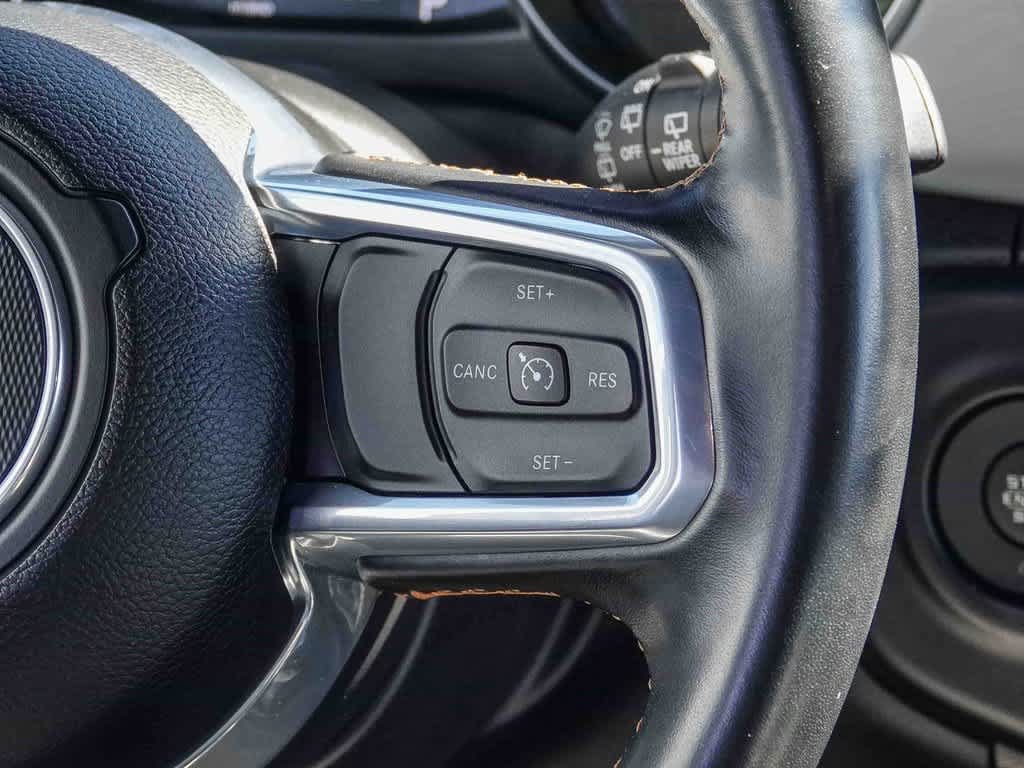 Used 2022 Jeep Wrangler Unlimited Sahara AWD/4WD image 15