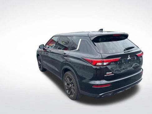 Used 2023 Mitsubishi Outlander SE Black Edition AWD/4WD image 6