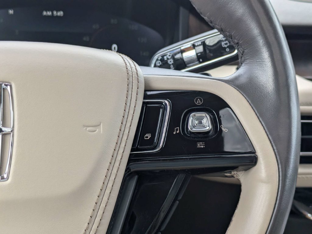 Used 2022 Lincoln Aviator Reserve w/ Equipment Group 201A RWD image 29