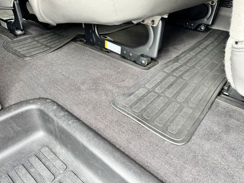 Used 2024 Chevrolet Express 3500 LT w/ LT Preferred Equipment Group image 20