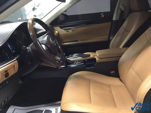 Used 2018 Lexus ES 350 w/ Navigation System Package image 22
