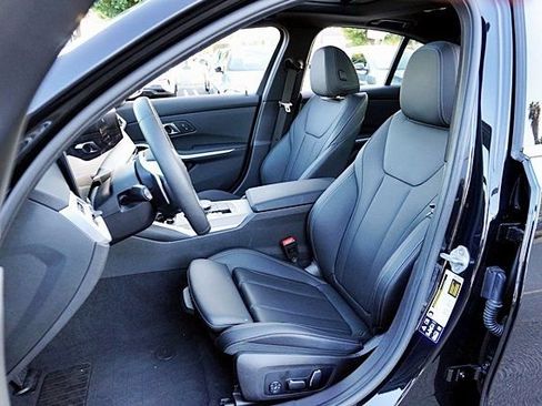 Used 2025 BMW 330i xDrive Sedan w/ Convenience Package image 15