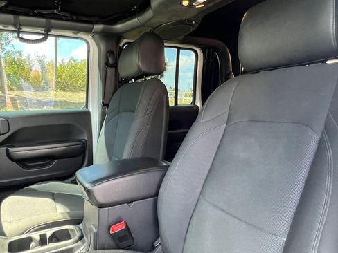 Used 2020 Jeep Gladiator Sport w/ Quick Order Package 24S image 24