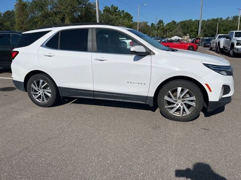 Used 2022 Chevrolet Equinox LT FWD image 3