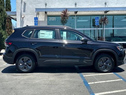 New 2026 Volkswagen Taos S FWD image 4
