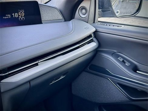 New 2025 Lincoln Navigator Reserve w/ Jet Appearance Package image 37